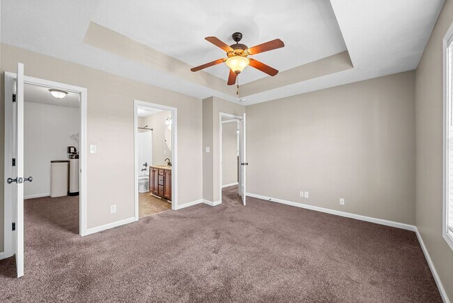 Building Photo - 3 Bedroom Pet Friendly Home For Rent Close...