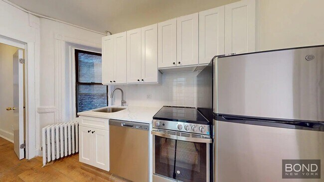 Building Photo - 588 Amsterdam Ave