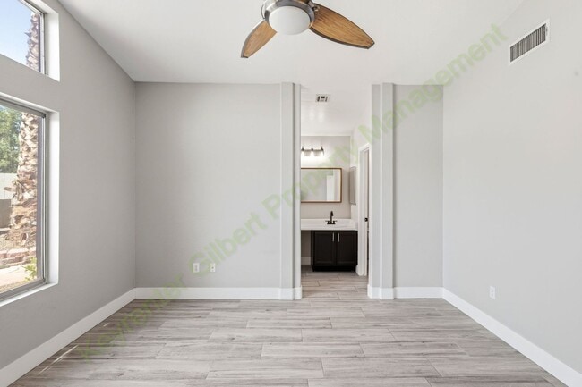 Building Photo - Resort-Style Gilbert Living with Private Pool & Outdoor Kitchen!