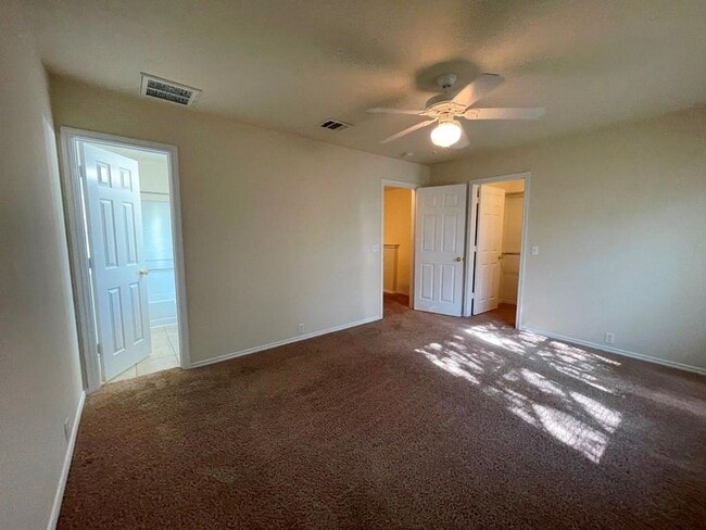 Building Photo - 251B Utterback