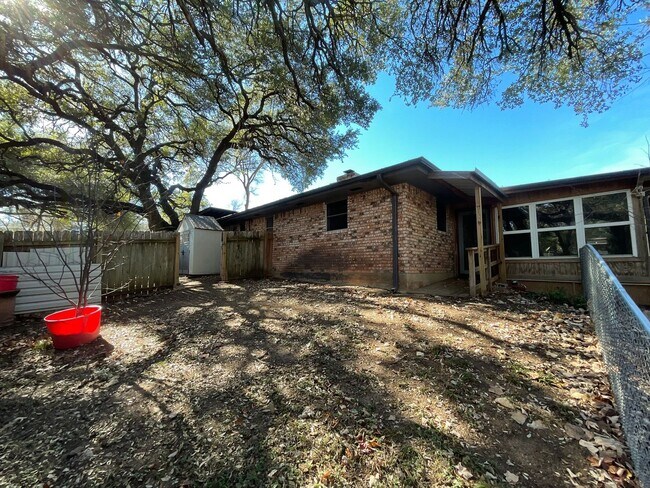 Building Photo - 5303 Shady Oak Cir