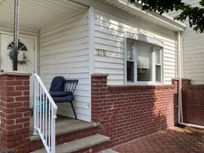 Building Photo - 275 Wanaque Ave