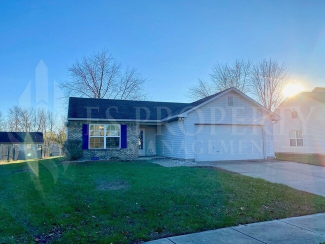 Building Photo - COMING SOON! Wonderful 3 Bedroom 2 Bathroo...