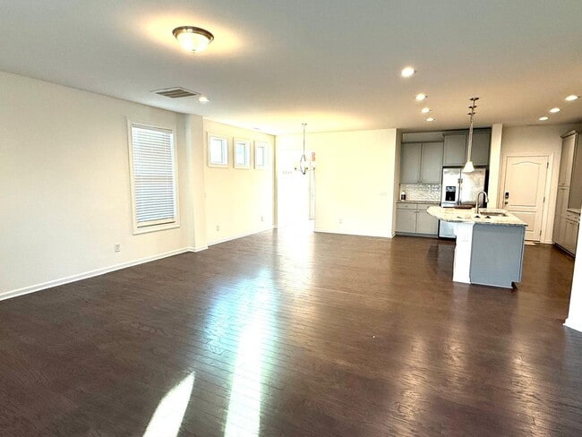 Building Photo - 1107 Lotus Lilly Dr