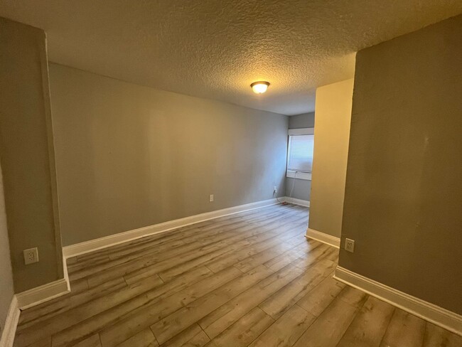 Building Photo - Completely Renovated 3/1 for rent! HUD APP...