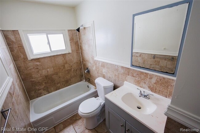 Building Photo - 14960 Alberta Ave