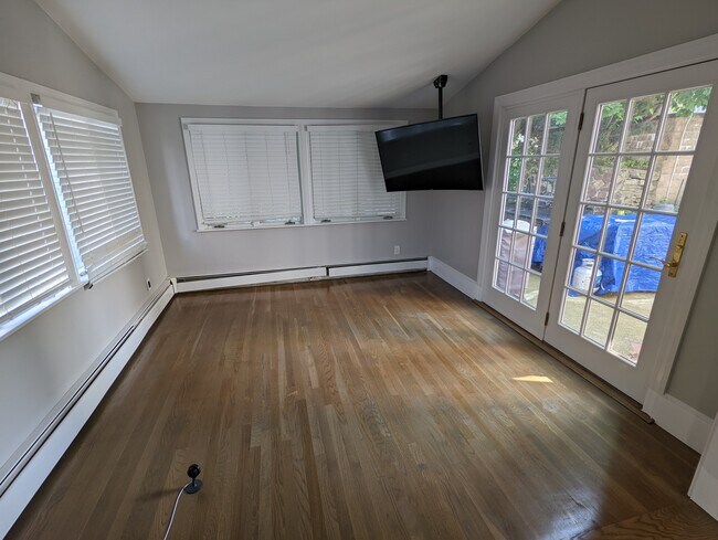 Building Photo - 97 Langley Rd