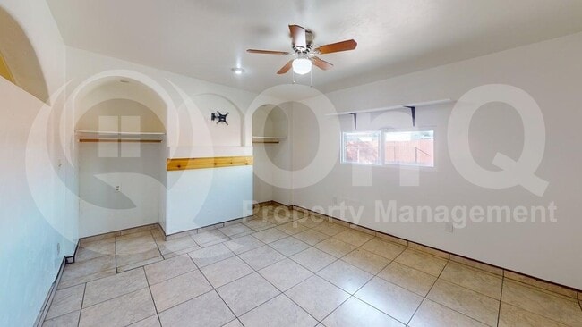 Building Photo - 1132 W Knox Pl