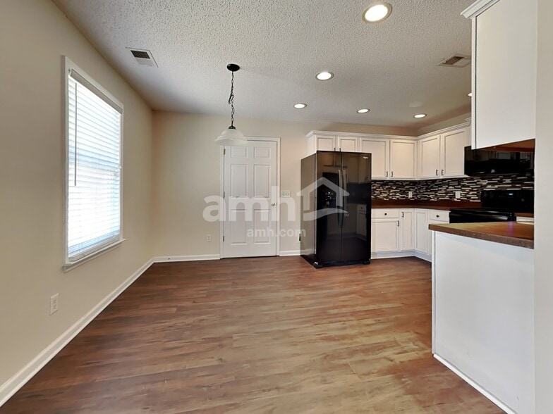 Building Photo - 7 Copperleaf Ct