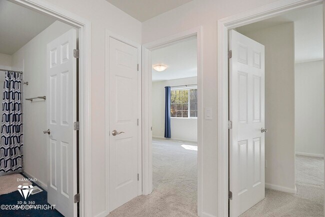 Building Photo - 11476 Discovery Park Dr