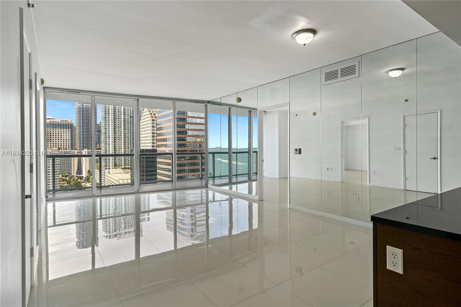 Building Photo - 495 Brickell Ave