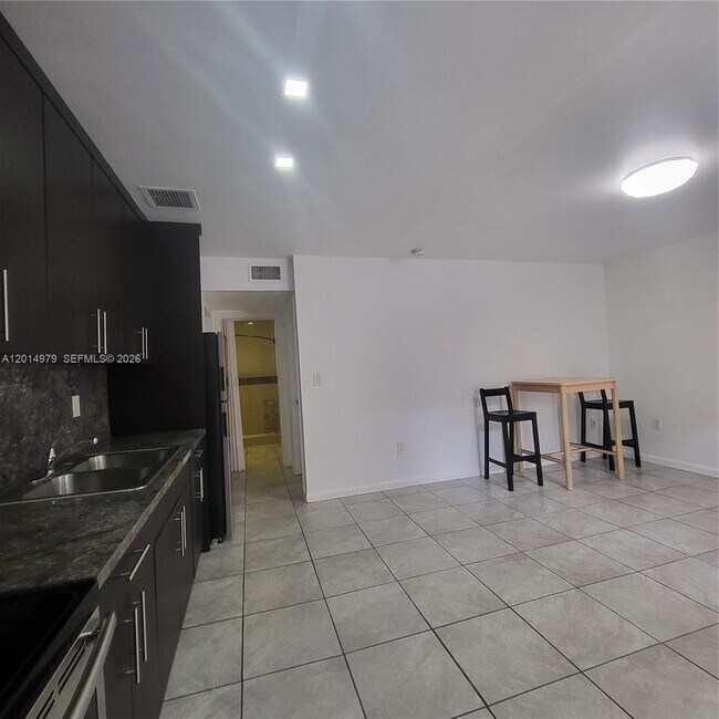 Building Photo - 315 NW 59th St