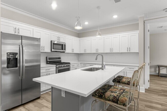 Building Photo - 725 J D Miller Rd