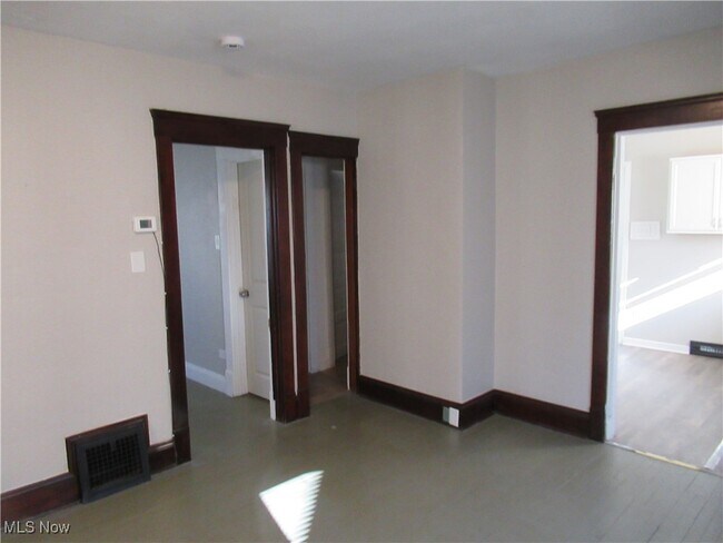 Building Photo - 1343 Churchill Rd