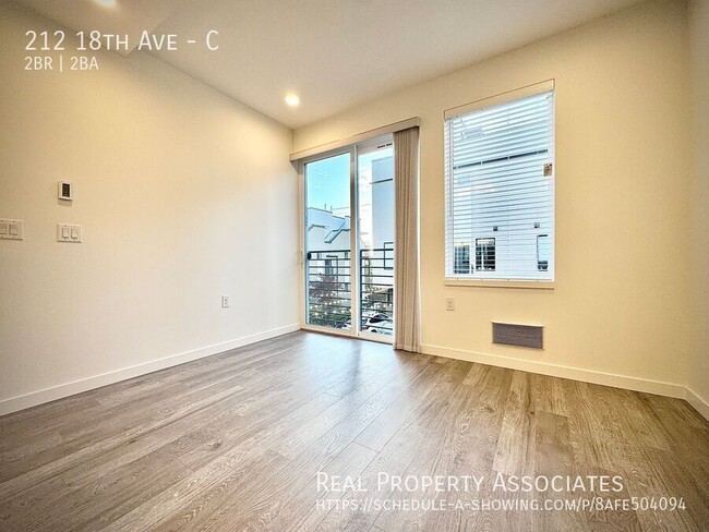 Building Photo - 212 18th Ave