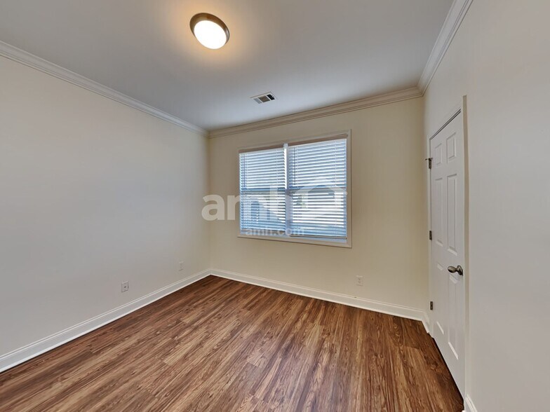 Building Photo - 132 Northbrooke Trace