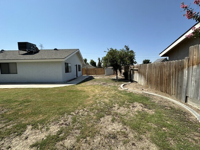 Building Photo - 3917 Jerome Way