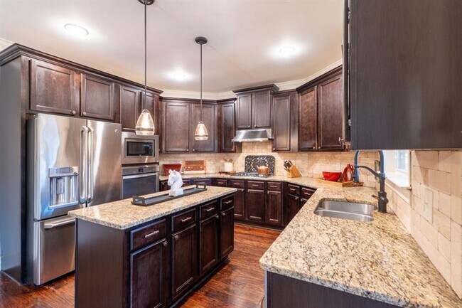 Building Photo - 203 Davis Mill Road