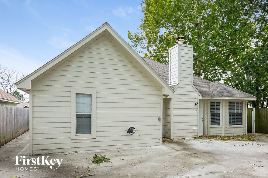 Building Photo - 1226 Dutch St