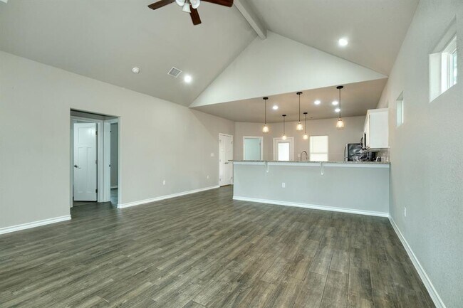 Building Photo - 1527 Geronimo Trail