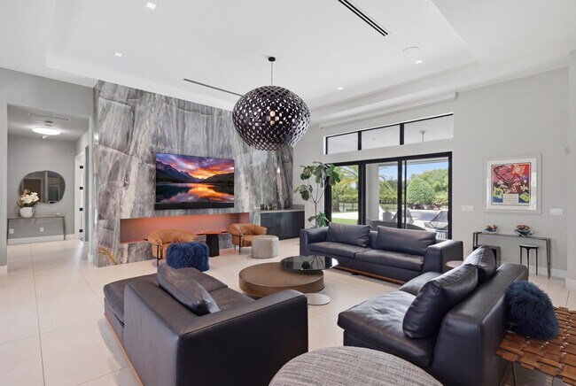 Building Photo - 17101 Magnolia Estates Dr