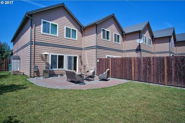 Building Photo - 11218 SE Adamson Ct