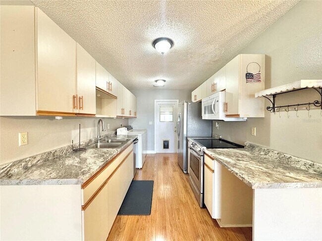 Building Photo - 398 Winter Ridge Blvd