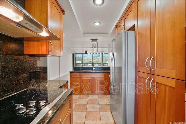 Building Photo - 500 Lunalilo Home Rd