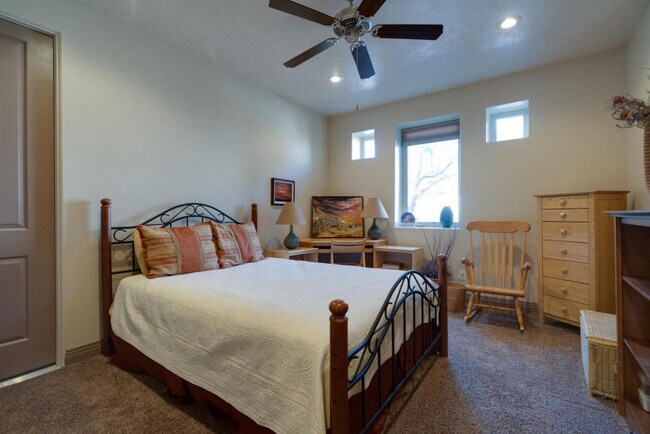 Building Photo - Stunning Luxury Home in Green Springs with...