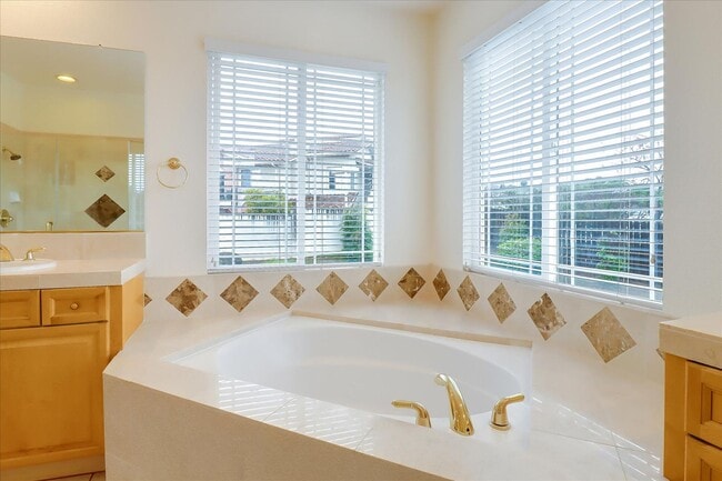 Building Photo - 4 Bed 3 Bath Home With 3 Car Garage High Ceilings And Fenced Yard