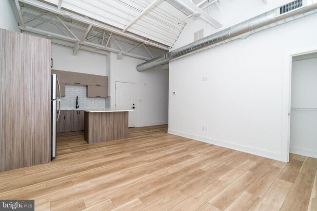 Building Photo - 2700 E Auburn St