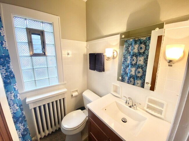 Building Photo - 2848 N 70th St
