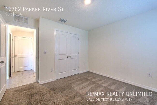 Building Photo - 16782 Parker River St