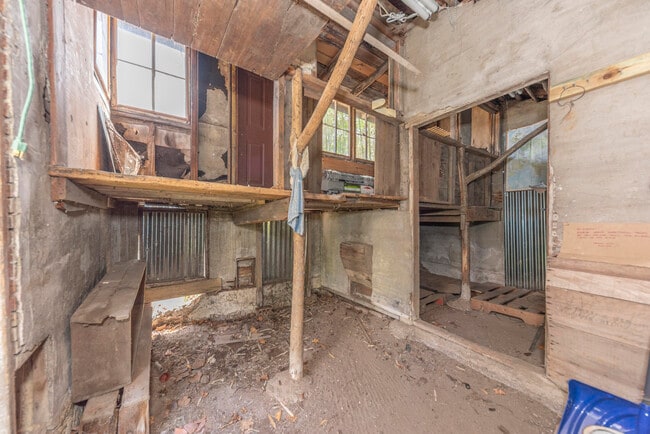 Building Photo - 1324 Wells St