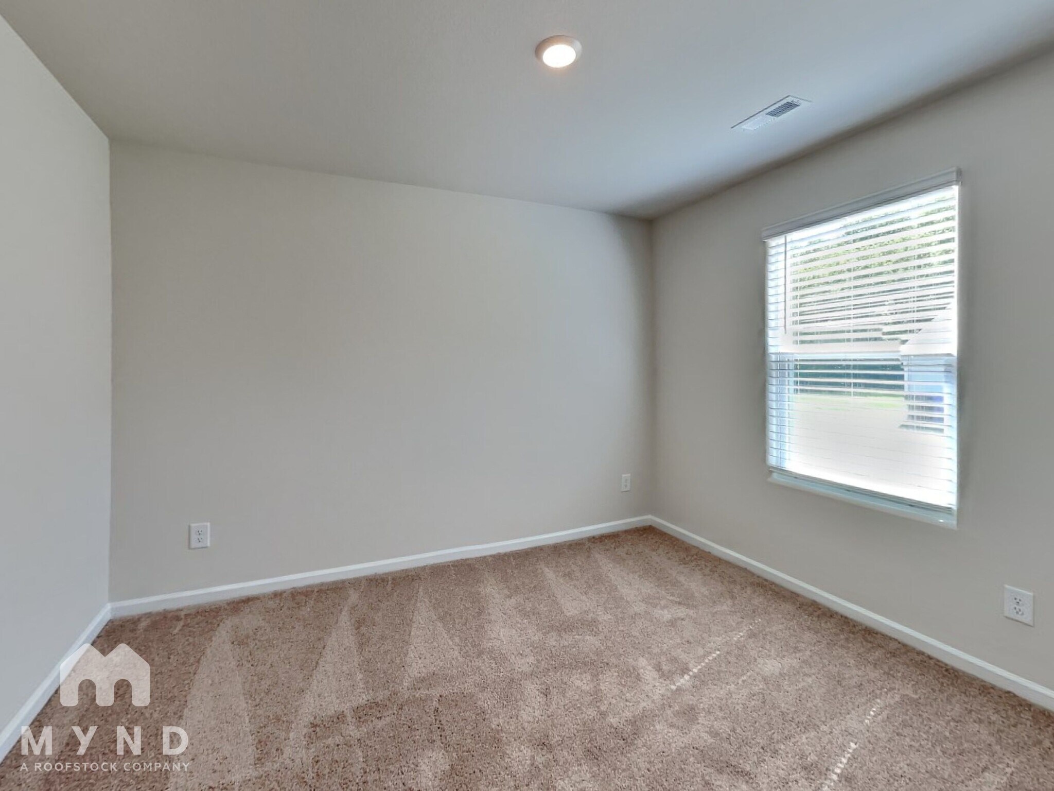 Building Photo - 293 Royal Mdw Dr