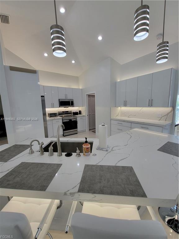 Building Photo - 237 SW 47th St