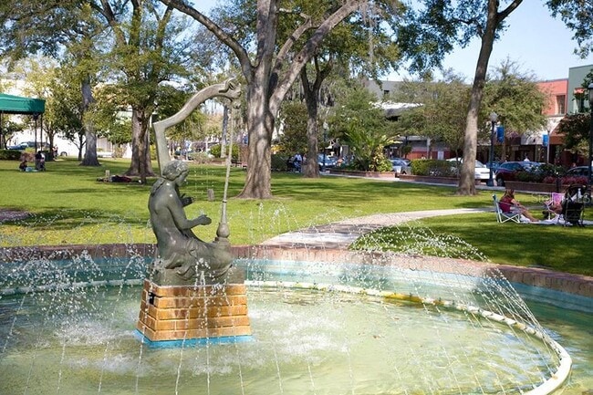 Building Photo - 503 W Canton Ave