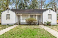 Building Photo - 215 W 73rd St