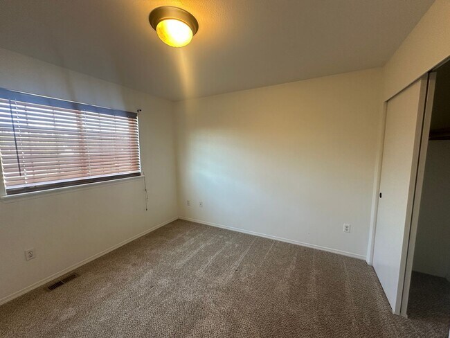Building Photo - Charming 3-Bedroom Home in Autumn Hill – A...