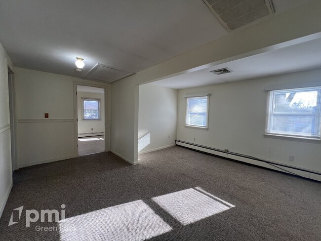 Building Photo - 2 Bedroom Apartment in Seabrook