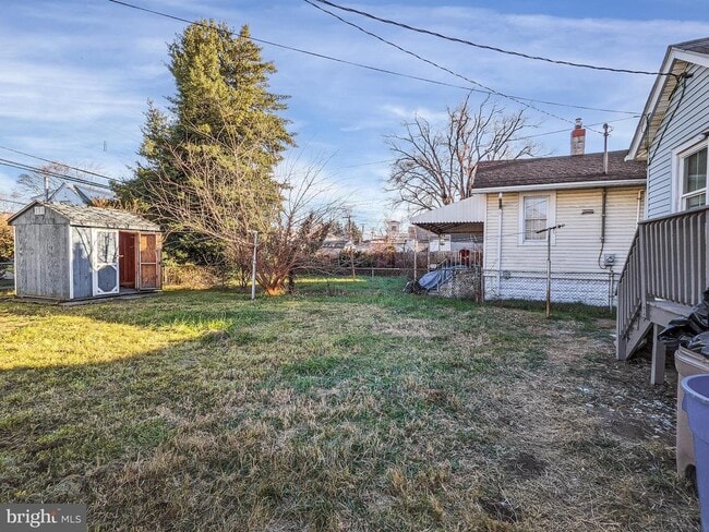 Building Photo - 211 Main St