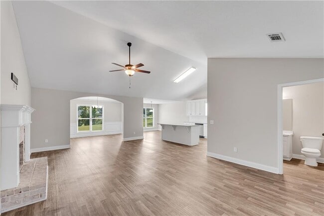 Building Photo - 2164 Savannah Dr
