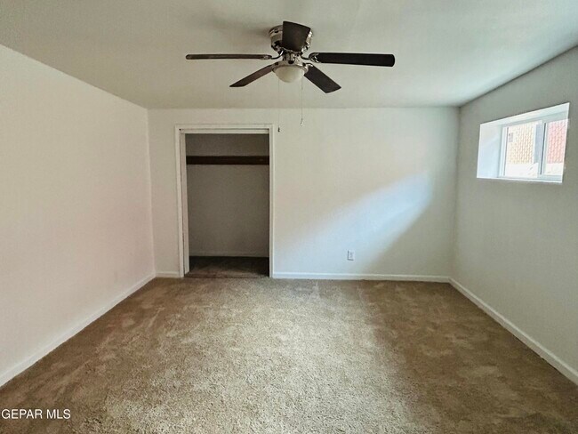 Building Photo - 805 Chile Pl