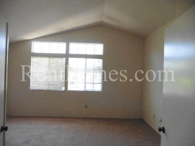 Building Photo - 10669 Glendover Ln