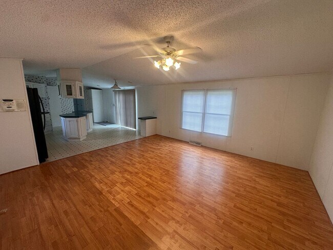 Building Photo - 116 Dream Ct