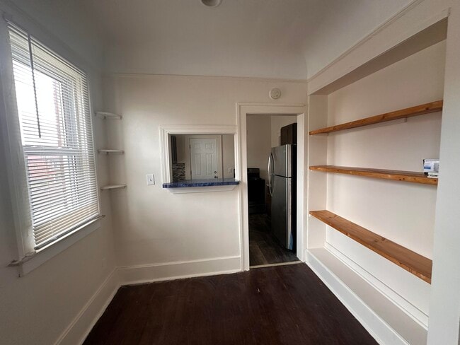 Building Photo - 2293 W Philadelphia St