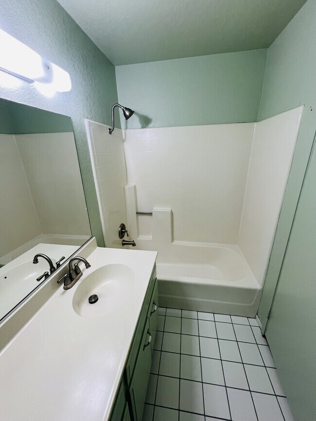 Building Photo - 15721 Shadow Mountain Ln