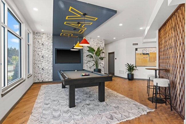 Building Photo - Gage On Sixth