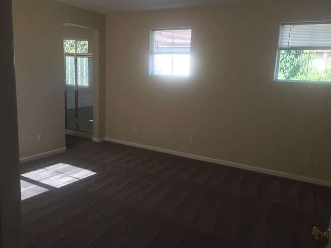 Building Photo - 772 Montecito Ct