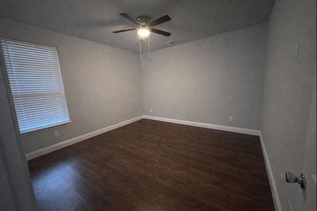 Building Photo - 1262 E Myrtle St